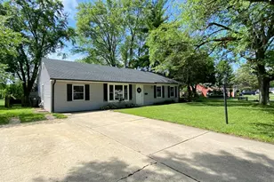 136 Saugatuck Rd, Montgomery, IL 60538 - Photo 2