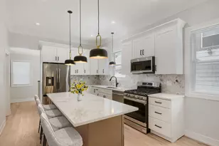 4229 S Princeton Ave, Chicago, IL 60609 - Photo 2