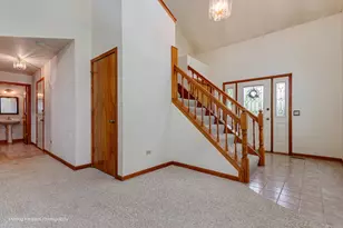 69 N Lambert Rd, Glen Ellyn, IL 60137 - Photo 6