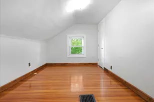 710 W Jefferson St, Bloomington, IL 61701 - Photo 26