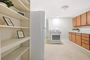 710 W Jefferson St, Bloomington, IL 61701 - Photo 18