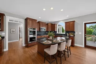 4N251 Mark Twain St, Saint Charles, IL 60175 - Photo 12