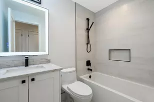 3721 N Kenmore Ave, Chicago, IL 60613 - Photo 16