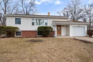 517 Longwood Dr, Buffalo Grove, IL 60089 - Photo 1