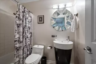 517 Longwood Dr, Buffalo Grove, IL 60089 - Photo 12
