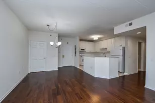 [Address not provided], Wheaton, IL 60187 - Photo 6