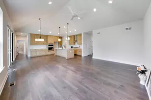495 Cora Ln, Saint Charles, IL 60174 - Photo 16