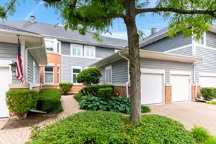17 Mashie Ct, Woodridge, IL 60517 - Photo 2