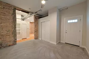 2048 W Evergreen Ave, Chicago, IL 60622 - Photo 12