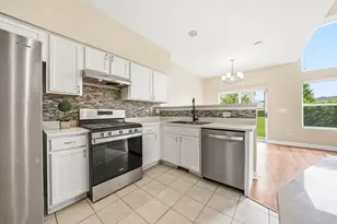 189 Malibu Dr, Romeoville, IL 60446 - Photo 8