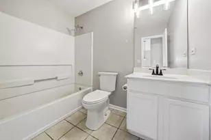 189 Malibu Dr, Romeoville, IL 60446 - Photo 14
