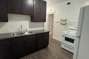 3008 W Cullom Ave, Chicago, IL 60618 - Photo 2