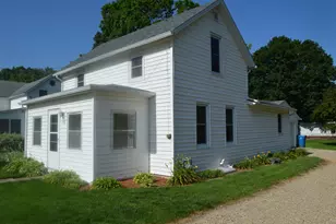 430 N Arch St, Tiskilwa, IL 61368 - Photo 2