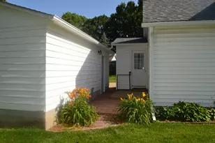 430 N Arch St, Tiskilwa, IL 61368 - Photo 22
