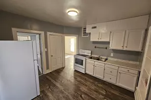 706 W 2nd St, Rock Falls, IL 61071 - Photo 2