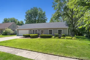 61 Ingleshire Rd, Montgomery, IL 60538 - Photo 2