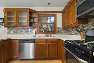 207 Tamarack Hollow St, Poplar Grove, IL 61065 - Photo 8
