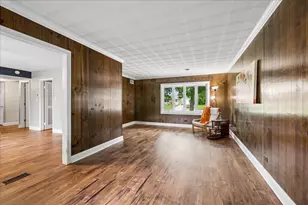 705 Northview Ln, Hoffman Estates, IL 60169 - Photo 10
