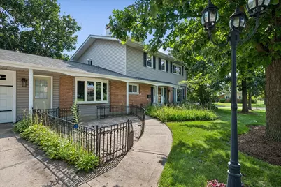 705 Northview Lane, Hoffman Estates, IL 60169 - Photo 2