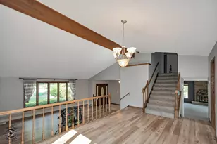 628 Camelot Dr, Burr Ridge, IL 60527 - Photo 8