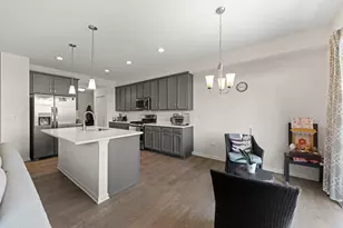 4200 Calder Ln, Aurora, IL 60504 - Photo 8