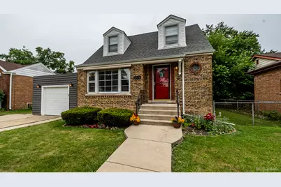 18524 Gladville Avenue, Homewood, IL 60430 - Photo 2