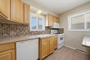 8404 45th St, Lyons, IL 60534 - Photo 12