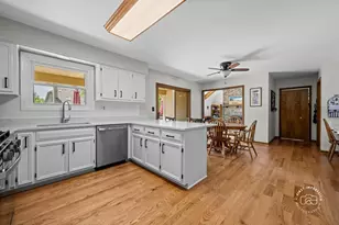 2440 Rio Grande Cir, Naperville, IL 60565 - Photo 4