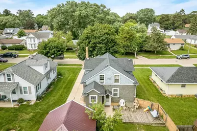 1247 W Logan Street, Freeport, IL 61032 - Photo 32