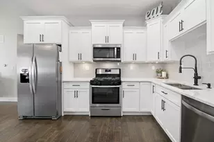 2254 Trappers Ln, Bourbonnais, IL 60914 - Photo 10