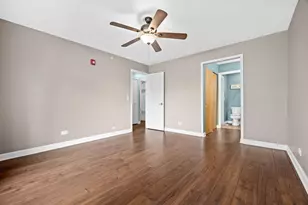 7050 Newport Dr, Woodridge, IL 60517 - Photo 18