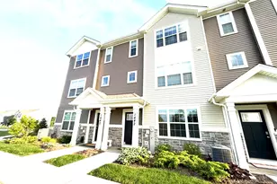1442 Yosemite Wy, Pingree Grove, IL 60140 - Photo 2