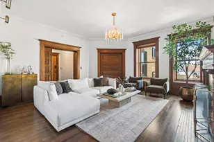 559 W Surf St, Chicago, IL 60657 - Photo 4