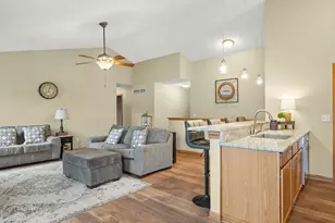 12294 Meadow Dr, Winnebago, IL 61088 - Photo 12