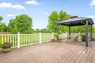12294 Meadow Dr, Winnebago, IL 61088 - Photo 10