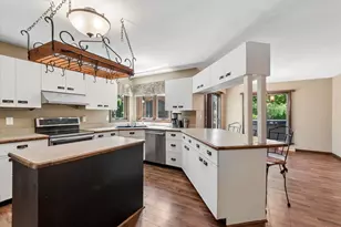 11S514 Webster Ln, Naperville, IL 60564 - Photo 20