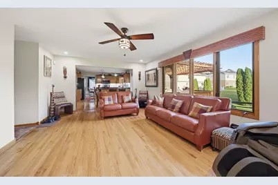 1249 W Parliament Street, Crete, IL 60417 - Photo 24
