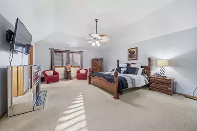 1249 W Parliament Street, Crete, IL 60417 - Photo 10