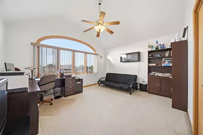 1249 W Parliament Street, Crete, IL 60417 - Photo 16