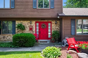 23880 N Overhill Dr, Lake Zurich, IL 60047 - Photo 2