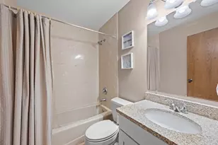 23880 N Overhill Dr, Lake Zurich, IL 60047 - Photo 24