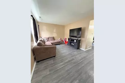 1422 W Split Oak Circle, Round Lake Beach, IL 60073 - Photo 2