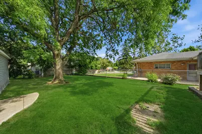 2455 Belleview Avenue, Westchester, IL 60154 - Photo 24