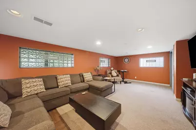 2455 Belleview Avenue, Westchester, IL 60154 - Photo 20