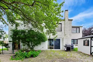8200 Major Ave, Morton Grove, IL 60053 - Photo 24
