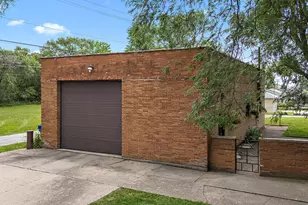 14401 S Hoxie Ave, Burnham, IL 60633 - Photo 22