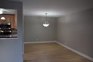 1405 E Central Rd, Arlington Heights, IL 60005 - Photo 14