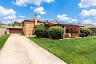 7624 173rd Pl, Tinley Park, IL 60477 - Photo 2