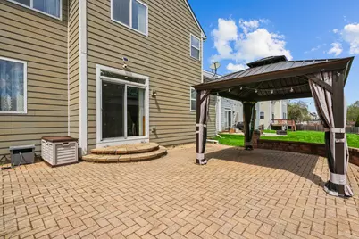 239 Pawtucket Avenue, Elgin, IL 60124 - Photo 40