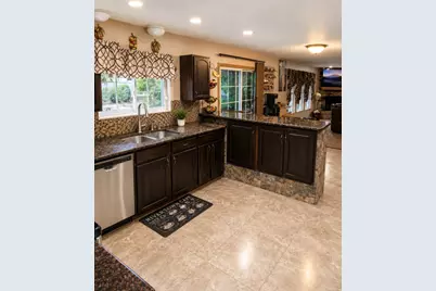 720 Ridge Drive, Marengo, IL 60152 - Photo 10